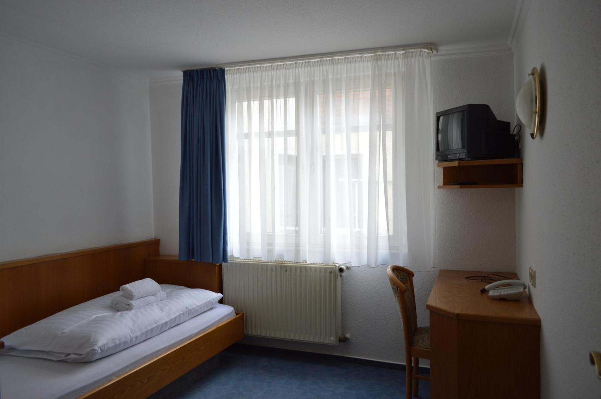 Gasthof Hotel Loewen Bad Buchau Exterior photo